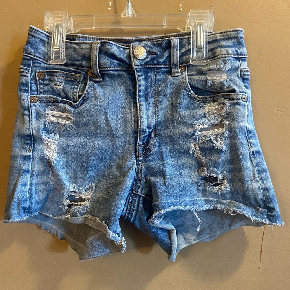 America Eagle High Rise shortie distressed size 4 super stretch